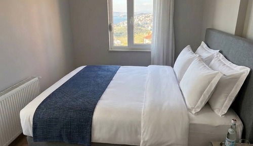 House, 2 Bedrooms, Balcony