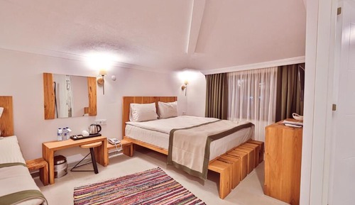 Suite, Sea View