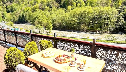 Suite, Balcony, Courtyard View