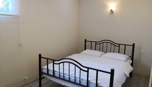 Standard Suite, Lake View