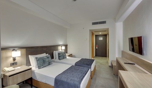 Economy Room