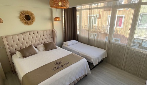 Economy Triple Room