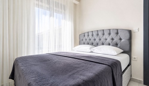 Superior Condo, City View
