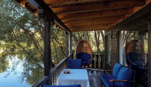 Business Bungalow
