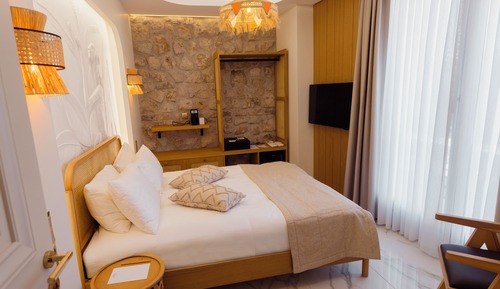 Luxury Suite, City View