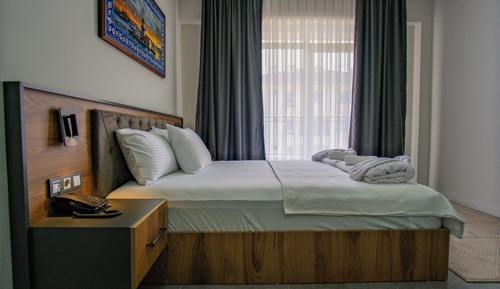 Suite, Bathtub