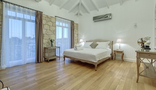 Deluxe Room, Fireplace