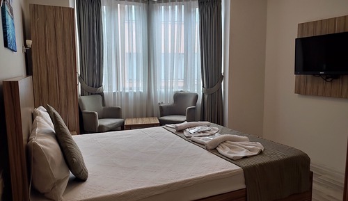 Classic Room, 1 Double Bed, City View