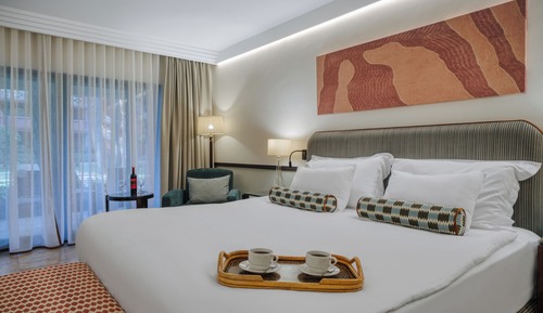 Premium Deluxe Family Room