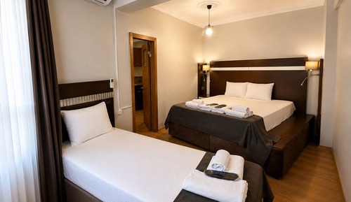 Family Suite, Balcony, City View