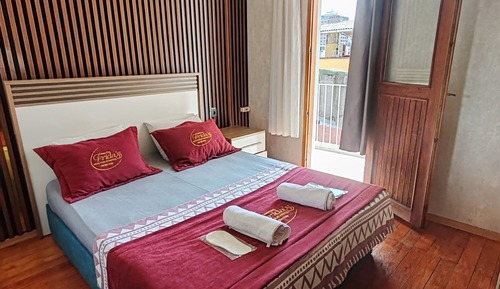 Deluxe Room, Balcony