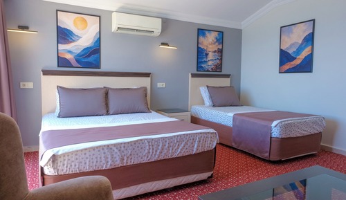 Classic Triple Room, Balcony, Sea View