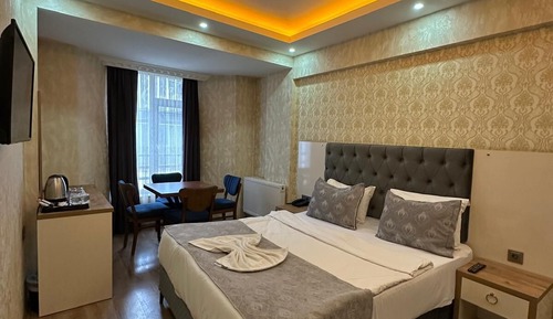 Classic Double Room, City View