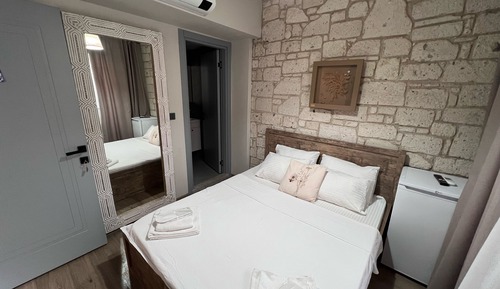 Double Room, 1 Queen Bed, Private Bathroom