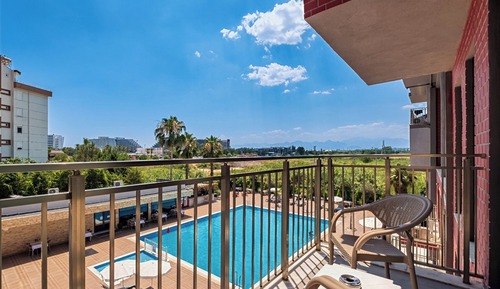 Deluxe Double or Twin Room, Pool View