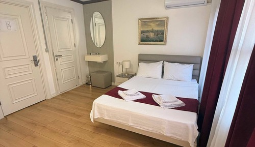 Deluxe Double Room, City View
