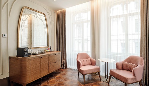 Suite, 1 King Bed, Balcony (Camondo)