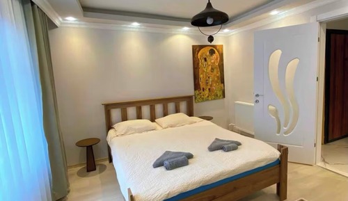 Deluxe Apartment, City View