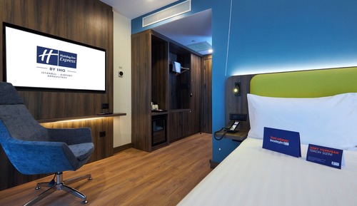 Standard Room, 1 Queen Bed, Accessible, Smoking