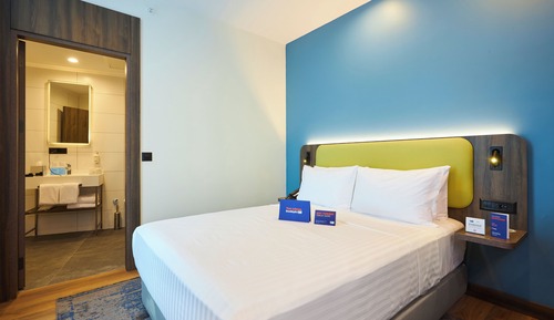 Standard Room, 1 Queen Bed, Smoking