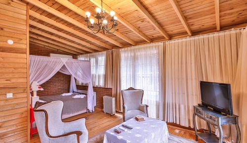 Nehir Manzarali Bungalov
