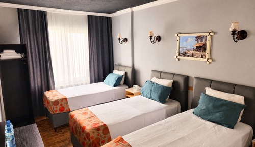 Comfort Triple Room