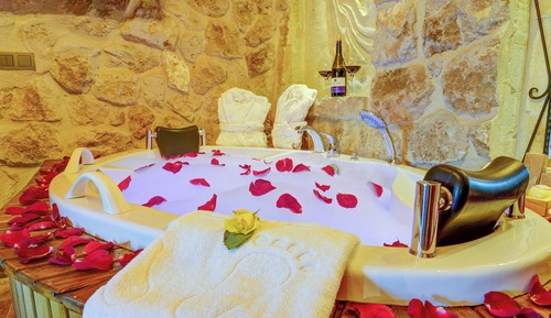 Deluxe Room, 1 Queen Bed