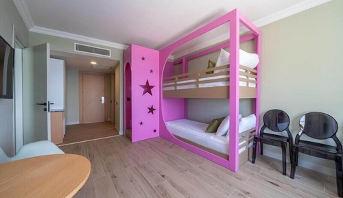 Luxury Suite