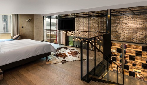 Signature Loft, 2 Bedrooms with executive lounge access