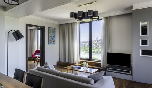 Suite, 1 King Bed (Golden Horn)