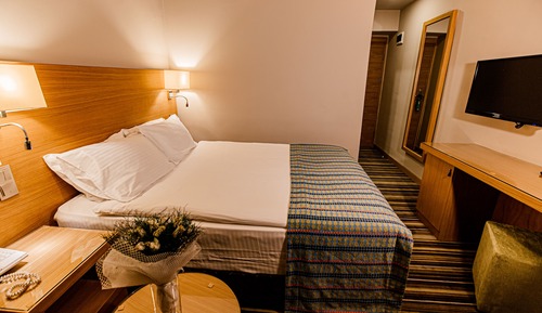 Economy Room