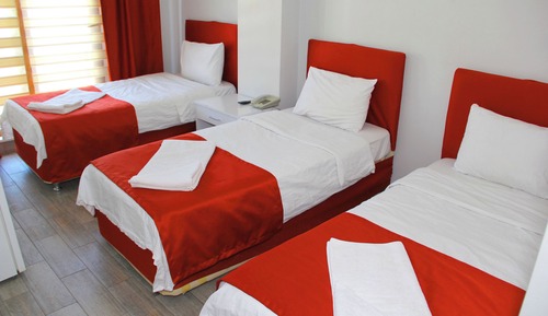 Classic Triple Room, City View
