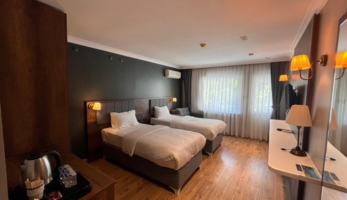 Twin Room, Balcony