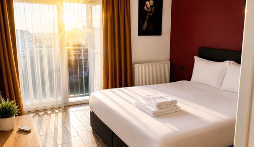 Luxury Room, City View