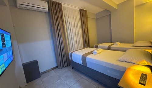 Triple Room, Multiple Beds