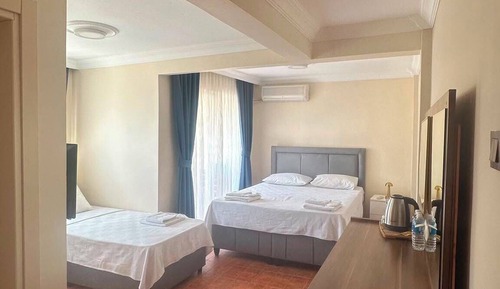 Standard Triple Room, Partial Sea View