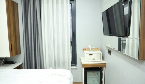 Economy Double Room, City View