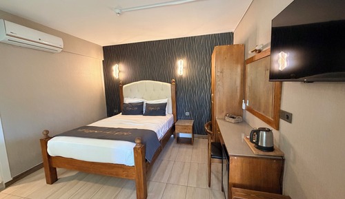Deluxe Room, Garden View