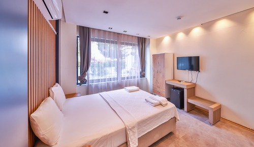 Deluxe Double Room, City View