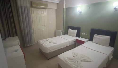 Classic Twin Room, Balcony, City View