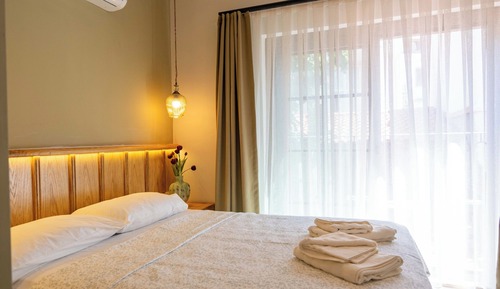 Room, Courtyard View