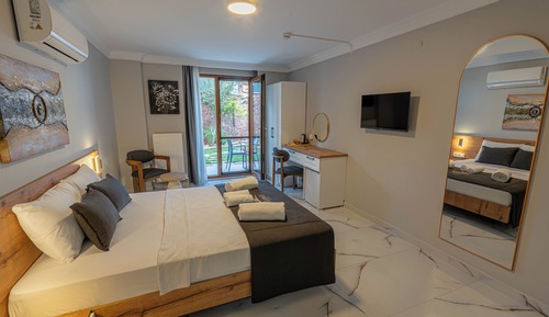 Deluxe Room, Garden View