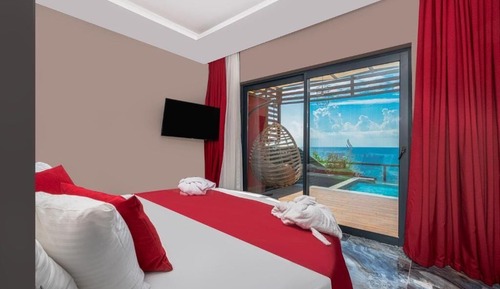 Honeymoon Room