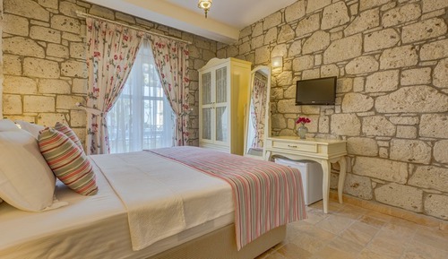 Basic Double or Twin Room