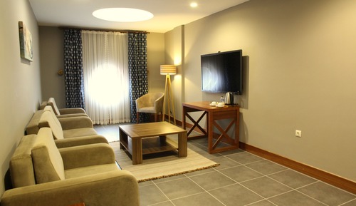Suite, Mountain View