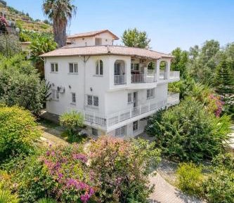 Villa with Sea View