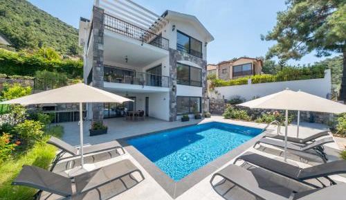 Villa with Private Pool