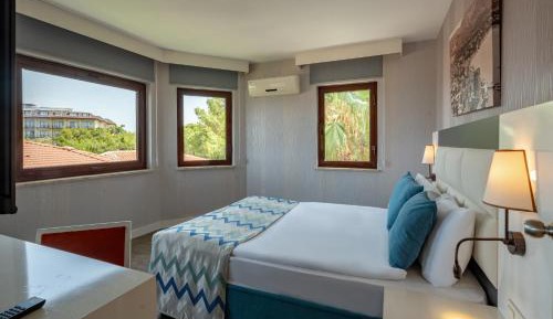 Family Room (4 Adults)