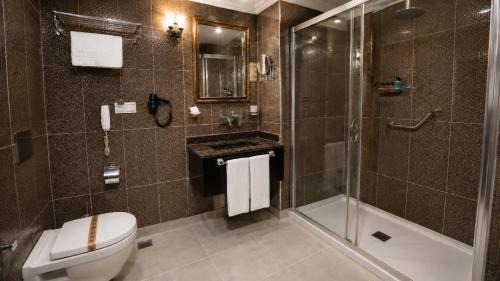 Superior Room With 1 King Bed And 1 Single Bed