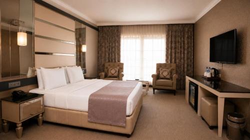 Superior Room with King Size Bed